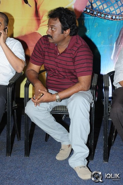 Iam-in-Love-Movie-Platinum-Disc-Function